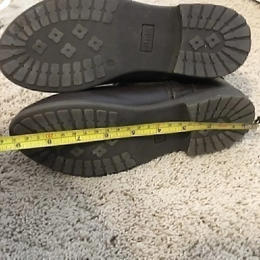 Girls Old Soles brown leather boots size EU 35